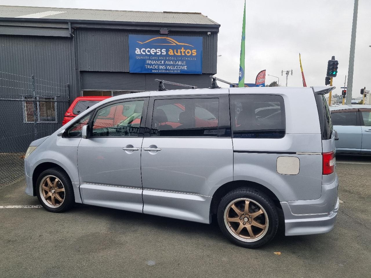 2007 Mitsubishi Delica