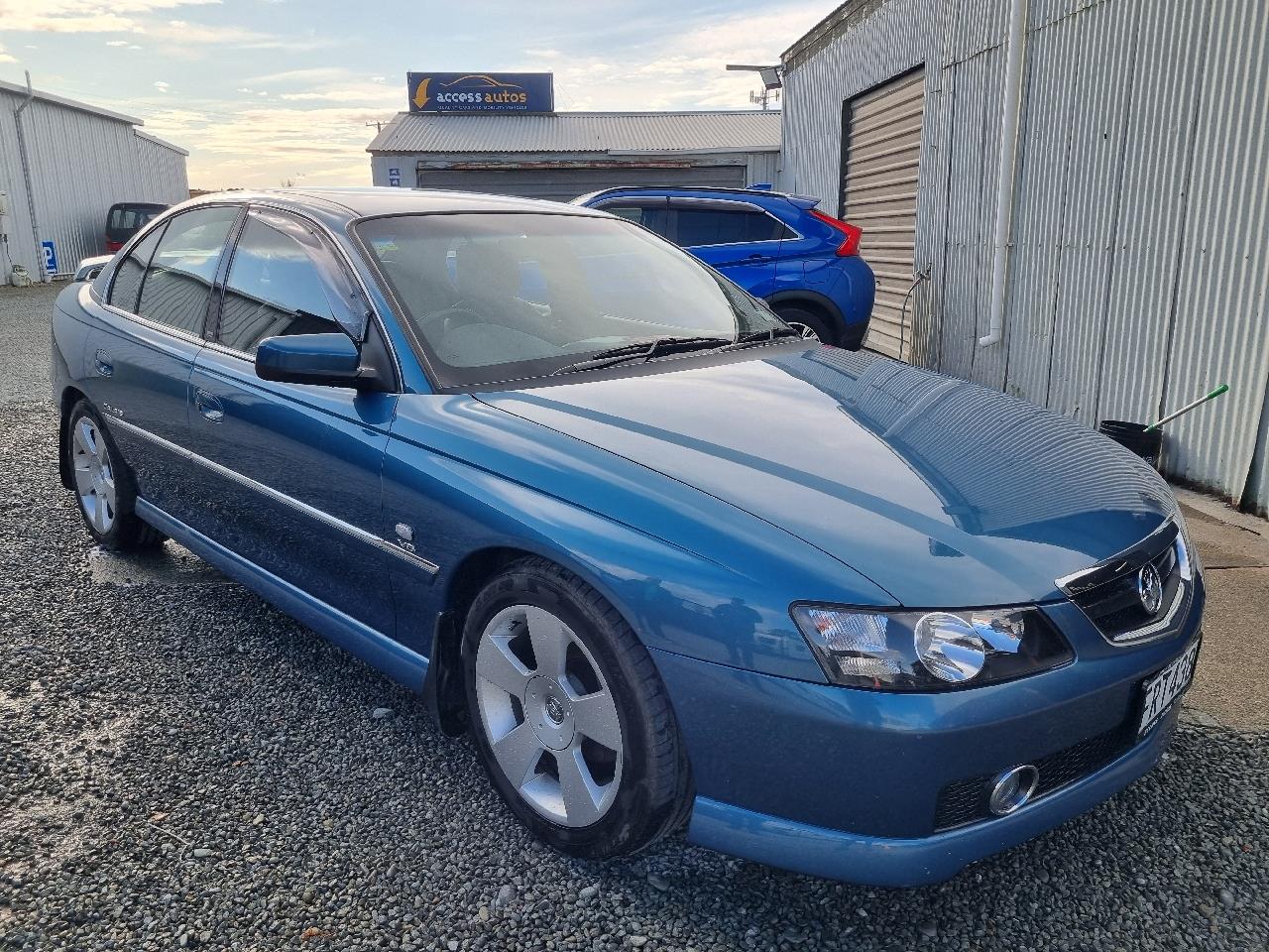 2004 Holden Commodore