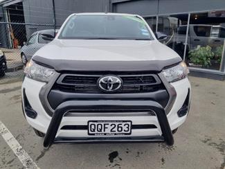 2022 Toyota Hilux - Thumbnail