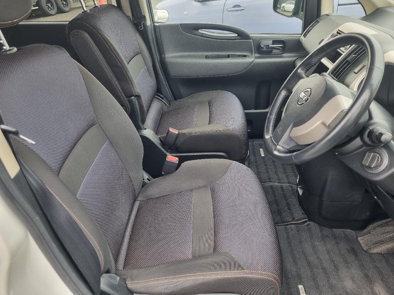 2007 Nissan Serena