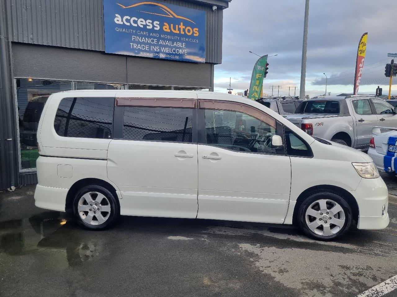 2007 Nissan Serena