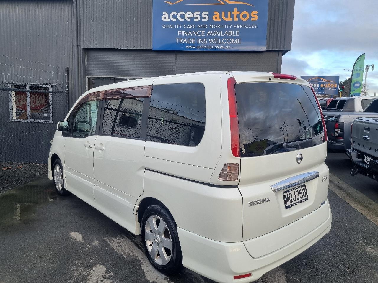 2007 Nissan Serena