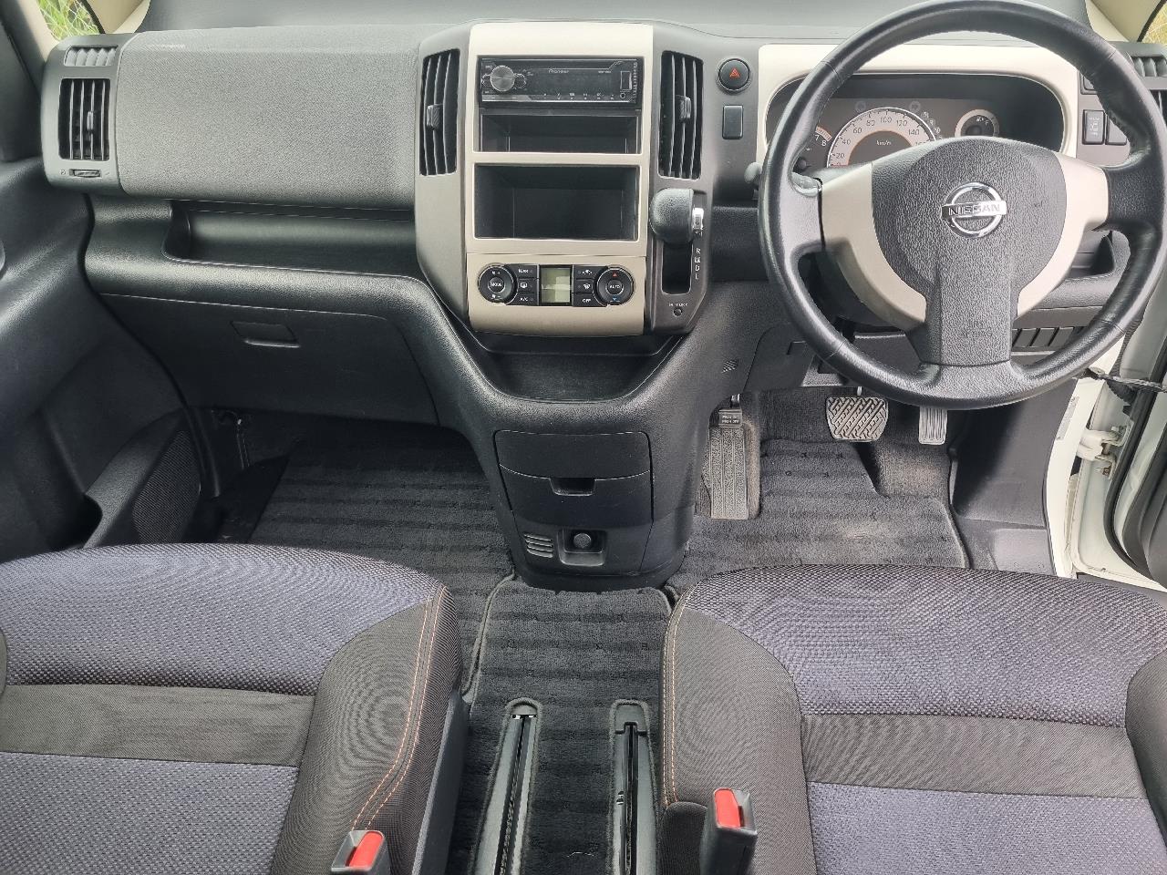 2007 Nissan Serena