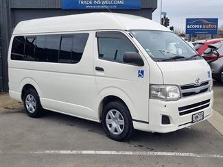 2010 Toyota Regius Hiace - Thumbnail